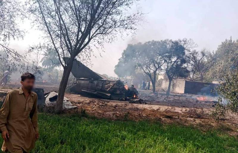 Pakistan Air Force aircraft crashes during training near Mianwali, pilot ejects safely