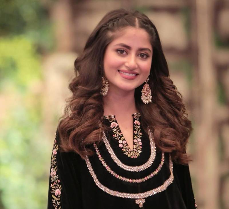 Sajal's healing words for Ahad's ailing aunt win her praise