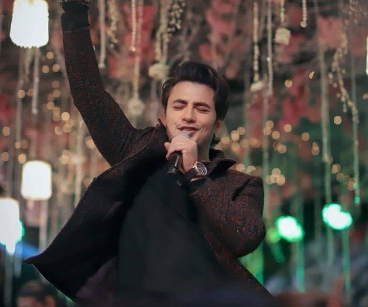 Fans share their dance videos to celebrate Ali Zafar’s hit song ‘Jhoom’ 