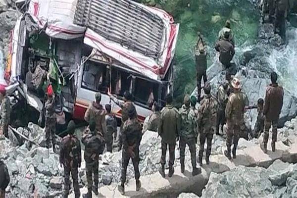 Seven Indian soldiers killed in bus accident near disputed border with China