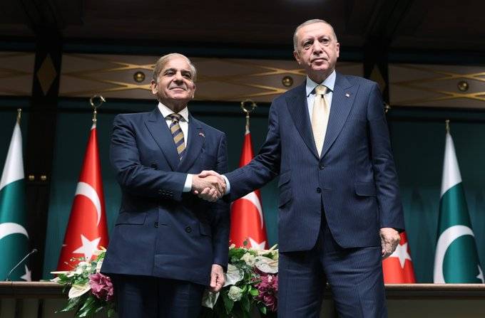 PM Shehbaz, President Erdogan vow to take Pak-Turkey ties to new heights