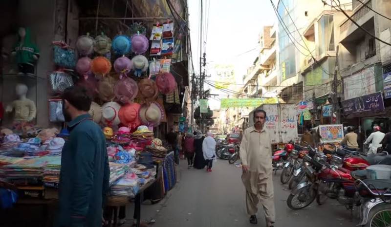 Pakistan decides to close shops, markets by 8:30 pm as power crisis deepens