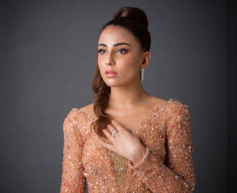 Ushna Shah shares two cents on Dr Aamir Liaquat's death
