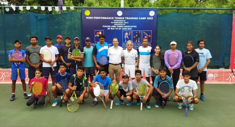 Tariq Zaman visits High Performance Tennis Training Camp