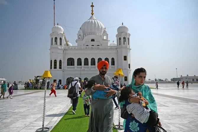 Sikh pilgrims arrive in Pakistan to mark Ranjit Singh’s death anniversary