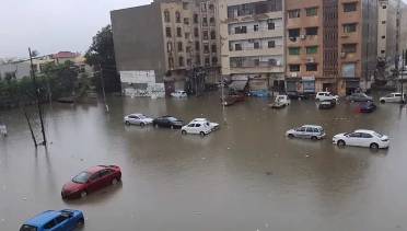 Heavy downpour sinks Karachi once again