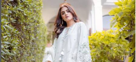 Hira Mani shares video apology after controversial comments on Dua Zehra case