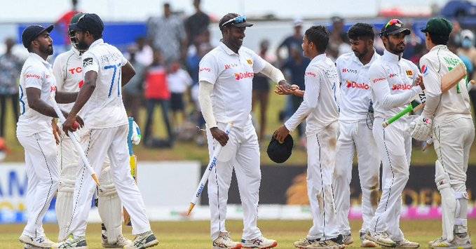 Pakistan bowled out for 261 as Sri Lanka level Test series