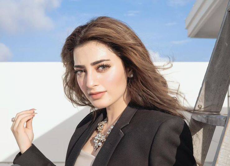 Nawal Saeed looks ethereal in latest pictures