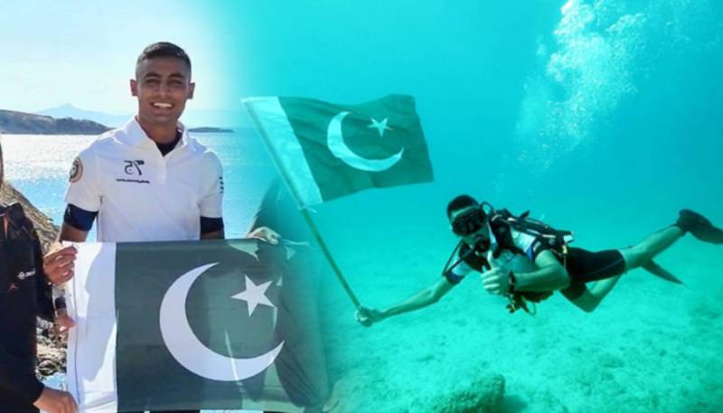 Ahead of Independence Day, Pakistani youth hoisted national flag 75-meter under Aegean Sea