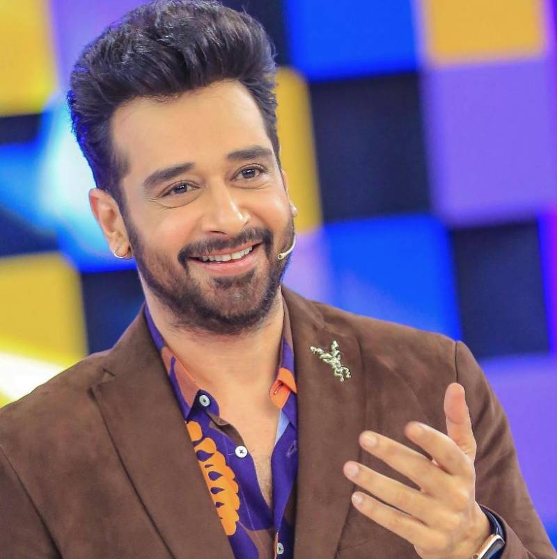 Faysal Quraishi gives major fitness goals with new shirtless picture