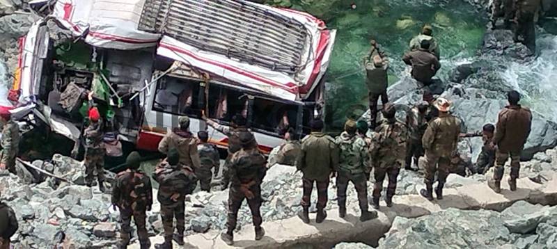 Seven Indian soldiers killed, scores injured in deadly bus accident in occupied Kashmir 