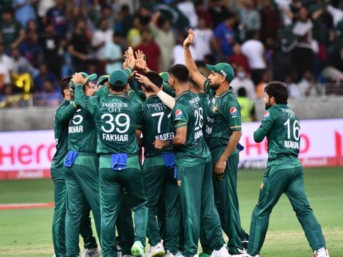 Asia Cup 2022: Pakistan makes it to the Super Four after beating Hong Kong by 155 runs
