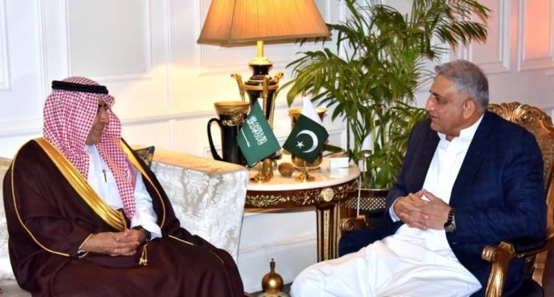 Saudi defence official meets COAS Bajwa, seeks to deepen collaboration in security sector 