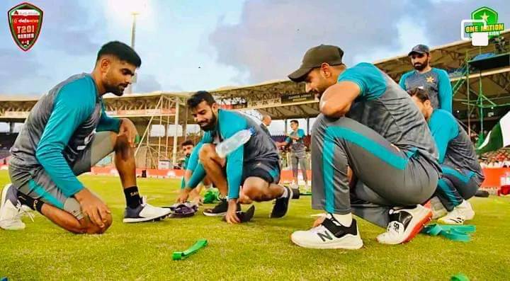 WATCH: Babar Azam rejoices after completing bottle-flip challenge with Pakistani players