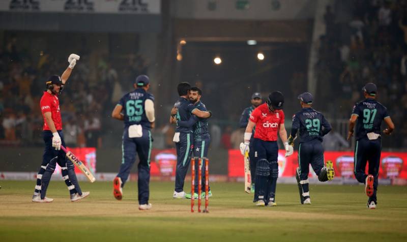 PAKvENG: England win 6th T20I against Pakistan by 8 wickets
