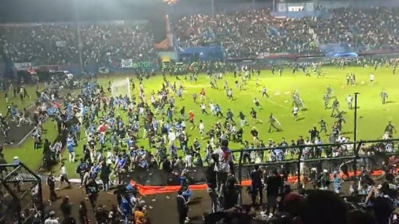 At least 125 dead, hundreds injured amid deadly stampede at Indonesian stadium