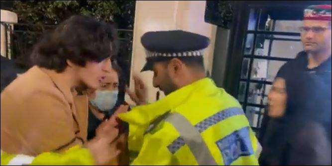 Scotland Yard briefly detains PTI protester outside Nawaz Sharif’s London residence