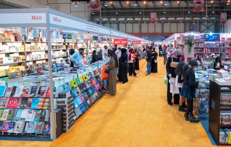 Sharjah Ruler allocates AED 4.5 million to equip libraries with the latest titles from publishers at SIBF 2022