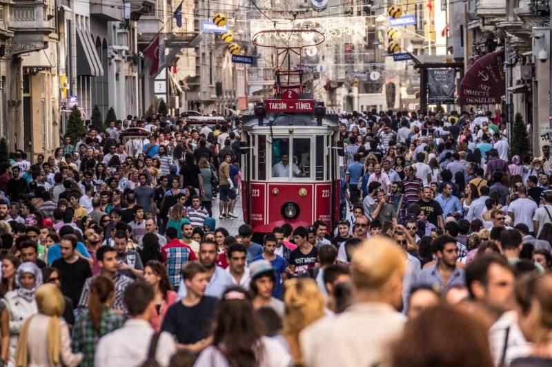 Six dead, 81 wounded as explosion rocks Istanbul's Istiklal Avenue