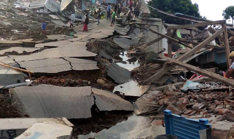Pakistan sends condolences as quake kills more than 160 in Indonesia's Java island