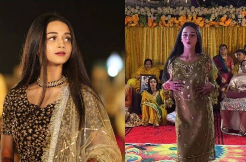 Pakistani TikToker Ayesha dances to another Bollywood hit at a wedding