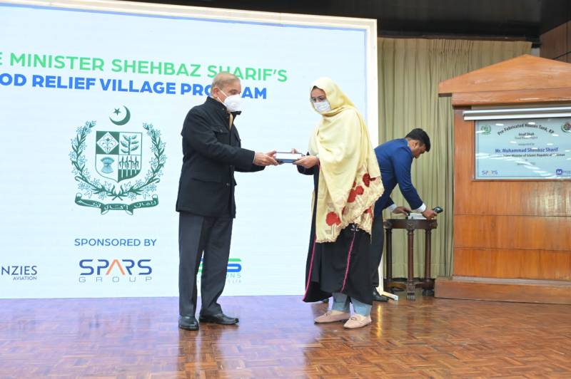 PM Shehbaz hands over keys of new houses among flood affectees