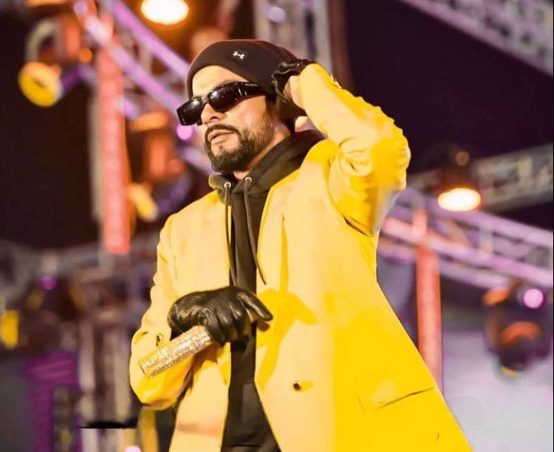 Watch - Bohemia treats Lahore with electrifying performance at Pak Fest
