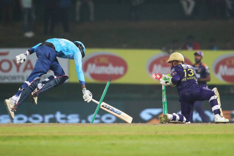 Colombo Stars beat Galle Gladiators by 2 wickets in a thrilling clash
