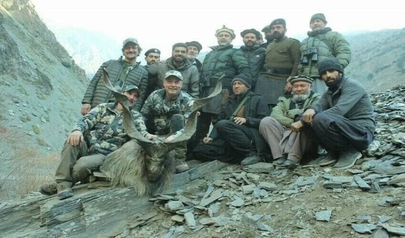 American national hunt Himalayan Ibex in Chitral