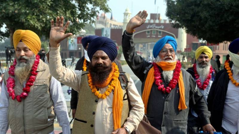 Hindu pilgrims from India reach Pakistan for Shivratri celebrations