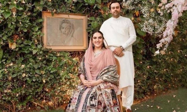Bakhtawar Bhutto Zardari shares rare moments of 2022 in pictures