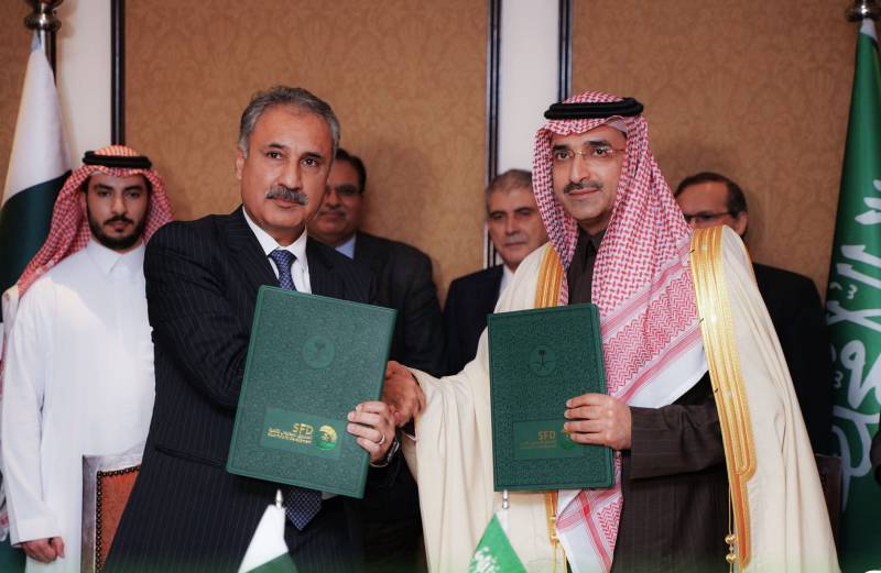 Saudi Arabia inks new pact with Pakistan to finance $1bn oil derivatives