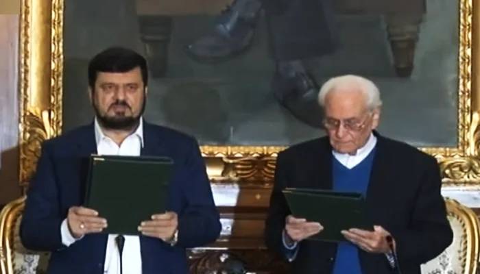 Azam Khan takes oath as caretaker KP chief minister