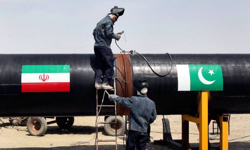 Iran threatens Pakistan with $18bn penalty for delay in pipeline project