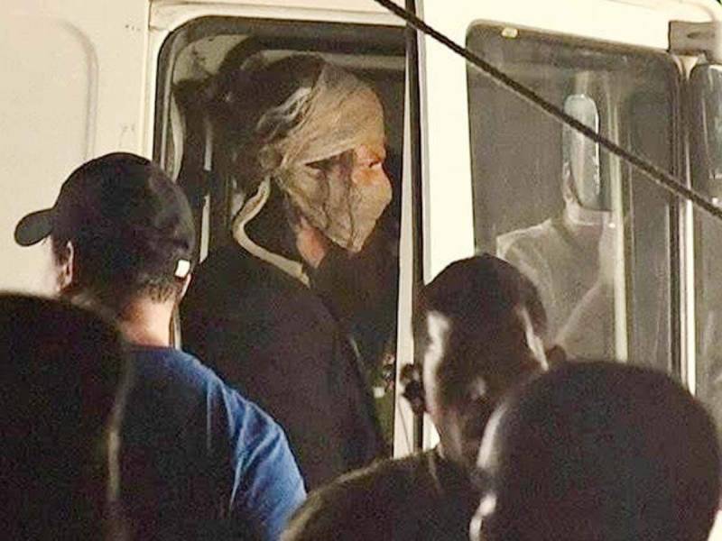 SRK's BTS pictures from the sets of 'Jawan' go viral