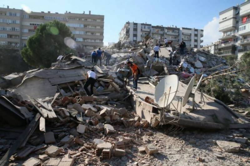 One dead, over 60 injured as fresh earthquake hits Turkiye