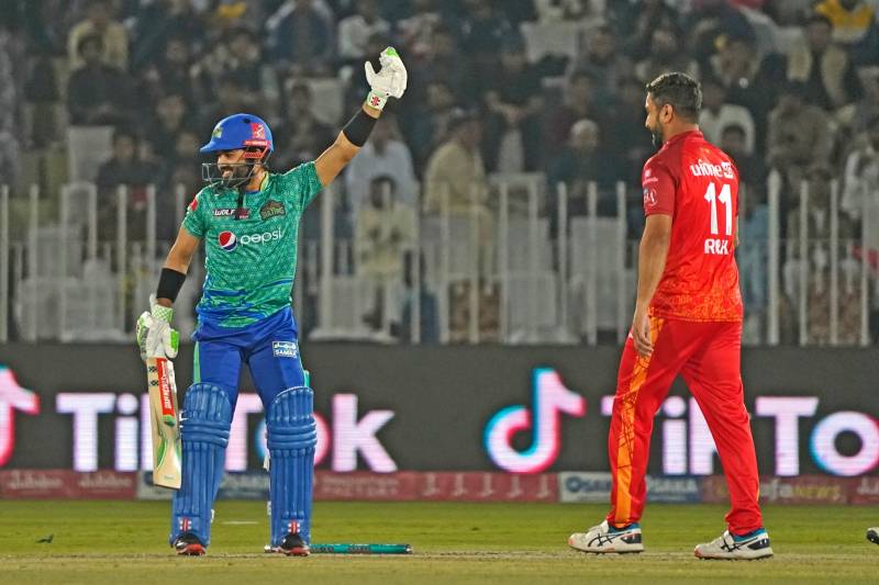 PSL8: Islamabad United beat Multan Sultans by two wickets