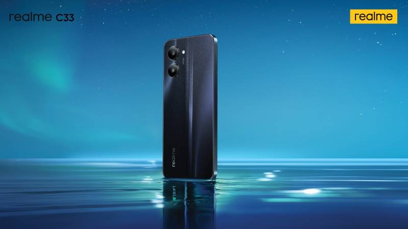 realme makes a groundbreaking entry with its eye-catching design at an attractive price