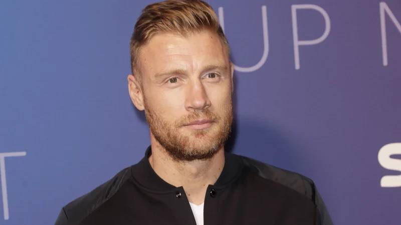 BBC abandons filming Top Gear after cricketer Andrew Flintoff injured in accident