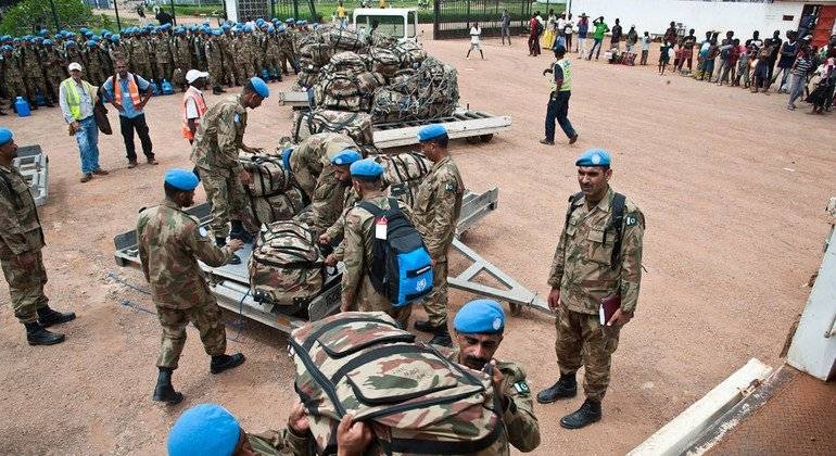 Pakistani UN peacekeepers reinforce dykes to save from relentless floods in South Sudan