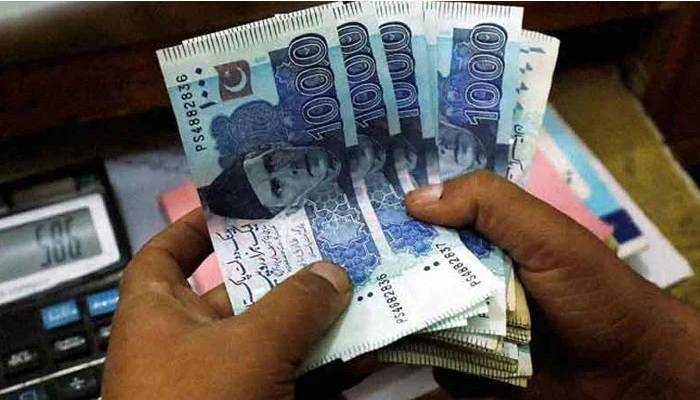 Punjab increases minimum wage by Rs7,000 amid record inflation