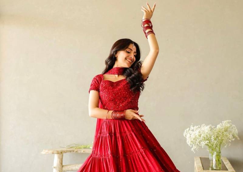 Ayeza Khan under fire for posting a dance video in Ramadan