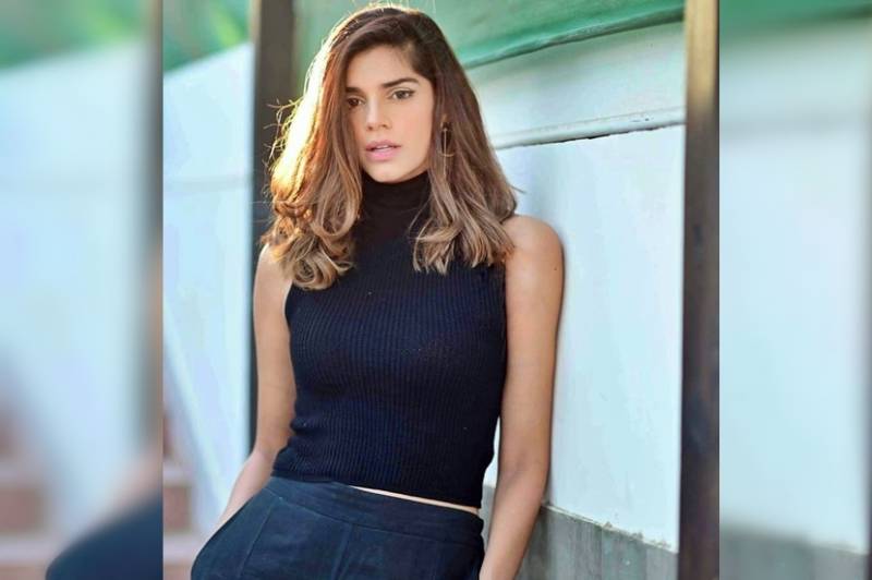 Sanam Saeed raises temperature with new sizzling pictures