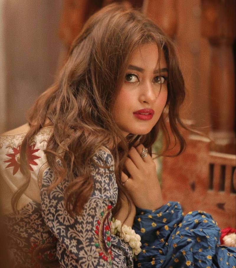 Sajal Aly mesmerizes fans in recent photoshoot