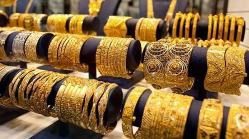 Gold price up by Rs1,600 per tola in Pakistan