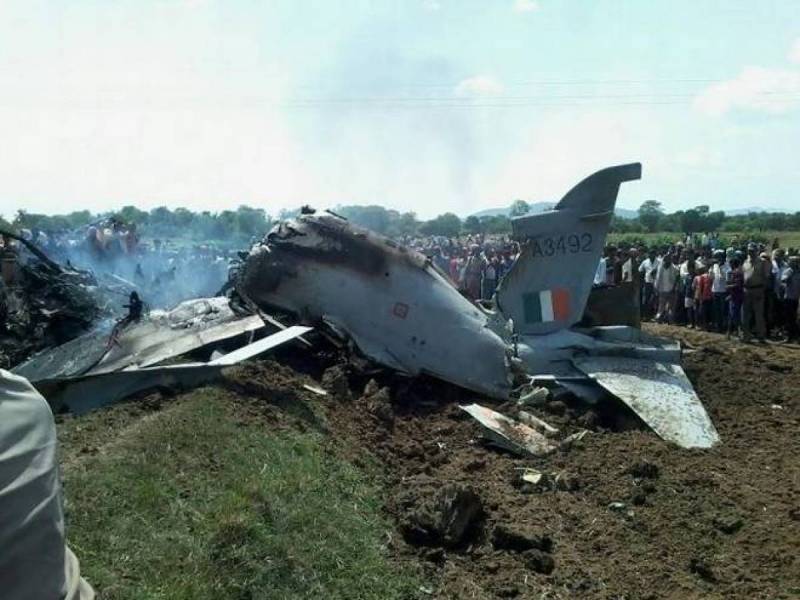 Indian air force trainer aircraft crashes in Karnataka