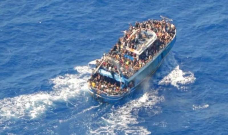 Greece boat tragedy death toll rises