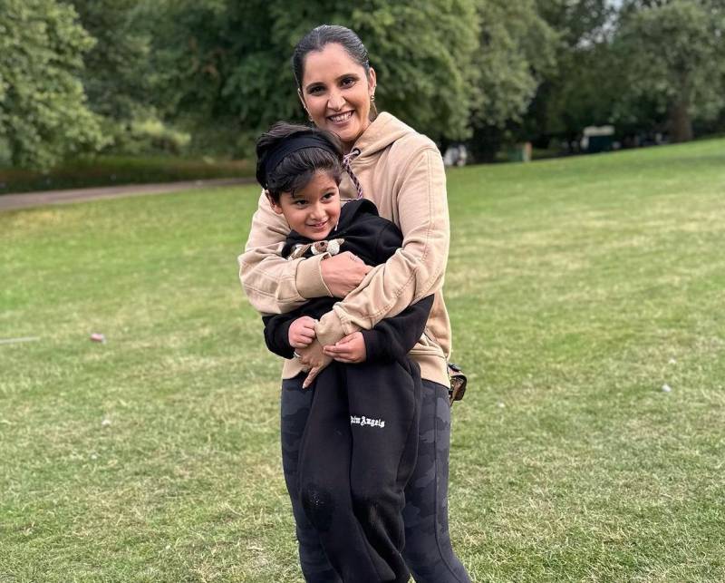 Sania Mirza melts hearts with adorable pictures of son