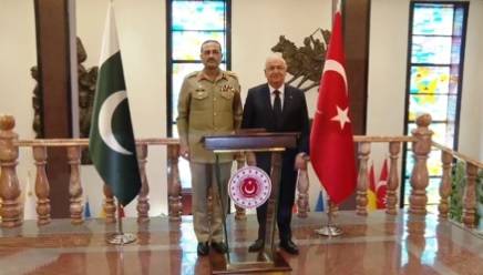 Pakistan Army chief meets Turkish defence minister in Ankara
